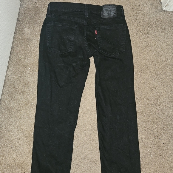Levis Jeans - Picture 2 of 4